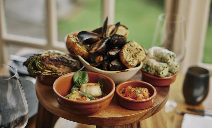 Newbridge on Usk - Food
